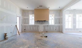 195 Shady Grv, Alpharetta, GA 30009
