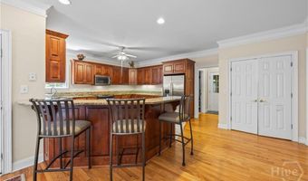 1050 Chestnut Glen Dr, Athens, GA 30606