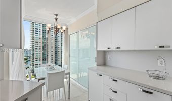 3370 Hidden Bay Dr 1213, Aventura, FL 33180