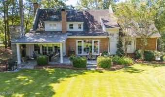 1153 Saint Andrews Dr, Macon, GA 31210