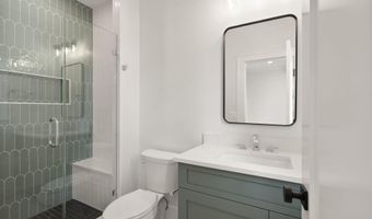 112 N HIGHLAND St, Arlington, VA 22201