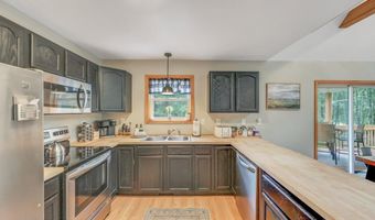 238 King Arthur Rd, Blakeslee, PA 18610