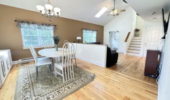 42 Taagan Point Rd, Danbury, CT 06811