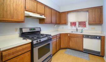 15 Quarry Village Rd 15, Cheshire, CT 06410