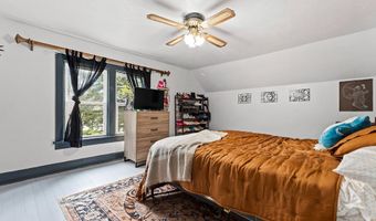 1215 Navarino St, Algoma, WI 54201