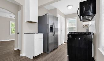 1059 Lawrence Dr, Columbus, OH 43207
