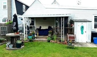 23 Rock St, Bristol, RI 02809