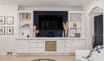 15591 Aster Ave, Allen Park, MI 48101