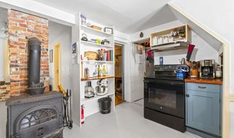 141 Centre St, Bath, ME 04530