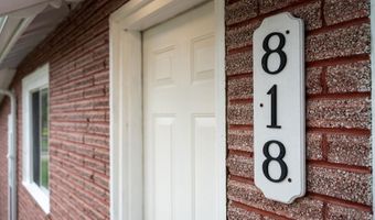 818 E 4TH St, Cheyenne, WY 82007