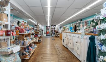 19 Cottage St, Bar Harbor, ME 04609