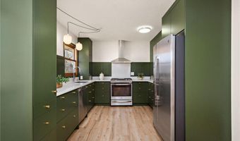 953 Redwood Dr, Apple Valley, MN 55124