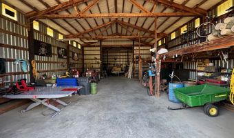 10418 CHAMPOEG Rd, Aurora, OR 97002