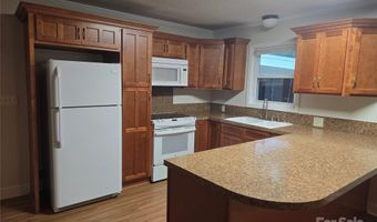 520 Crestview Dr, Albemarle, NC 28001