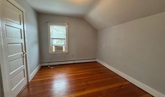 67 Hall Ave, Newport, RI 02840