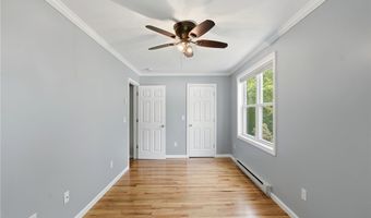 193 Lake Washington Dr, Glocester, RI 02814