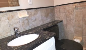 1217 Island Dr 204, Ann Arbor, MI 48105