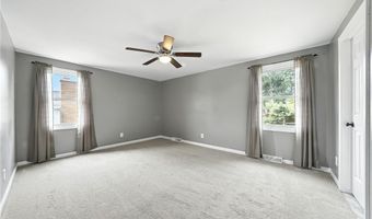 292 Oakbrook Dr, Amherst, NY 14221