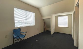 95 12TH St, Bandon, OR 97411