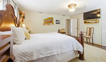 128 4th St, Apalachicola, FL 32320