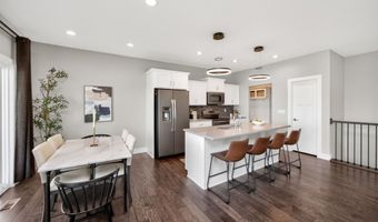 3817 NW Beechwood St, Ankeny, IA 50023