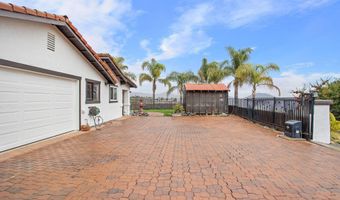 728 Rainbow Hills Rd, Fallbrook, CA 92028