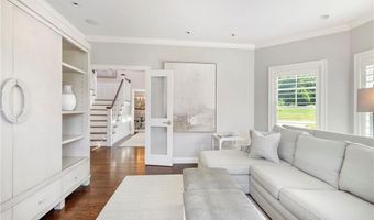 60 Van Wickle Ln, Bristol, RI 02809