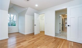 247 Glen Hill Dr, North Kingstown, RI 02874