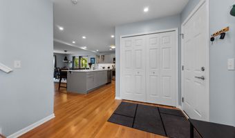 1692 Enclave Ln, Ann Arbor, MI 48103