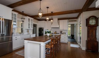 68 Ridge Rd, Ashland, NH 03217