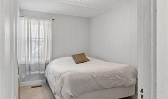 32 Union St, East Greenwich, RI 02818