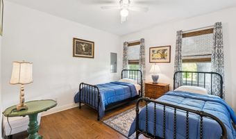 810 S Beach Blvd, Bay St. Louis, MS 39520