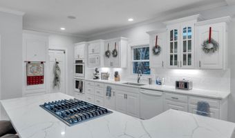 429 Waterford Point Dr, Boiling Springs, SC 29316