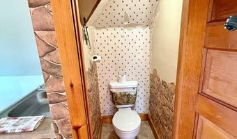 619 Q St, Aurora, NE 68818