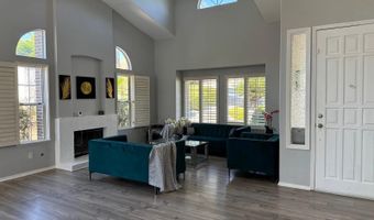 1365 Oak View Way, Escondido, CA 92029