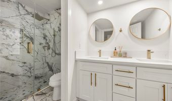 25311 Pike Rd, Laguna Hills, CA 92653
