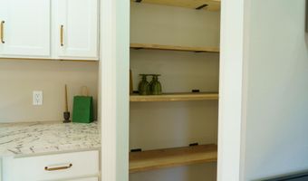 101 W College St, Ash Grove, MO 65604
