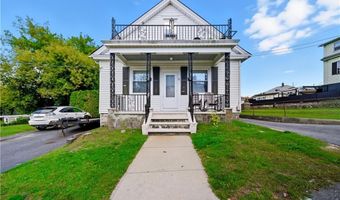 32 Maplewood Ave, Cranston, RI 02920