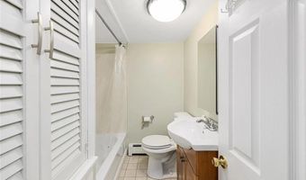 1 Adelaide Ave 1, Bristol, RI 02809