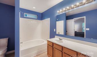 1305 Lauren Village Dr, Charlotte, NC 28213