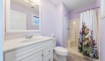 511 Engleside Ave, Beach Haven, NJ 08008