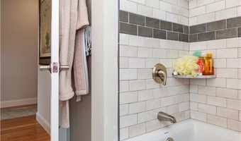 25 Wescott Way 80, Coventry, RI 02816