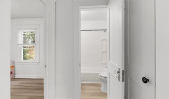 903 Park St, Altavista, VA 24517