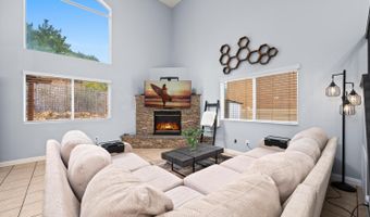 29819 Platanus Dr, Escondido, CA 92026