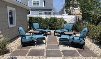 225 Pearl St, Beach Haven, NJ 08008
