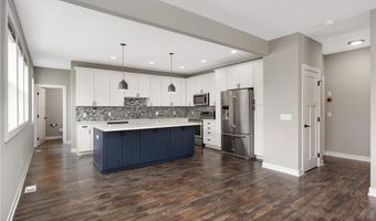 15590 Duck Trail Ln, Apple Valley, MN 55124