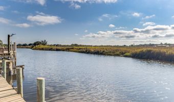 11156 E Bayou View Dr, Bay St. Louis, MS 39520