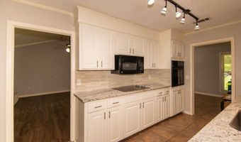60 Summit Ridge Dr, Brandon, MS 39042