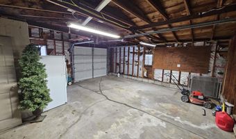 813 W 4th St, Bicknell, IN 47512