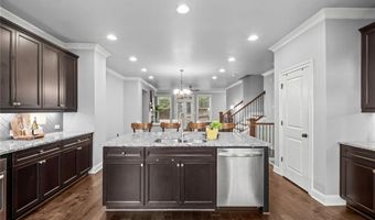 1044 Township Sq, Alpharetta, GA 30022